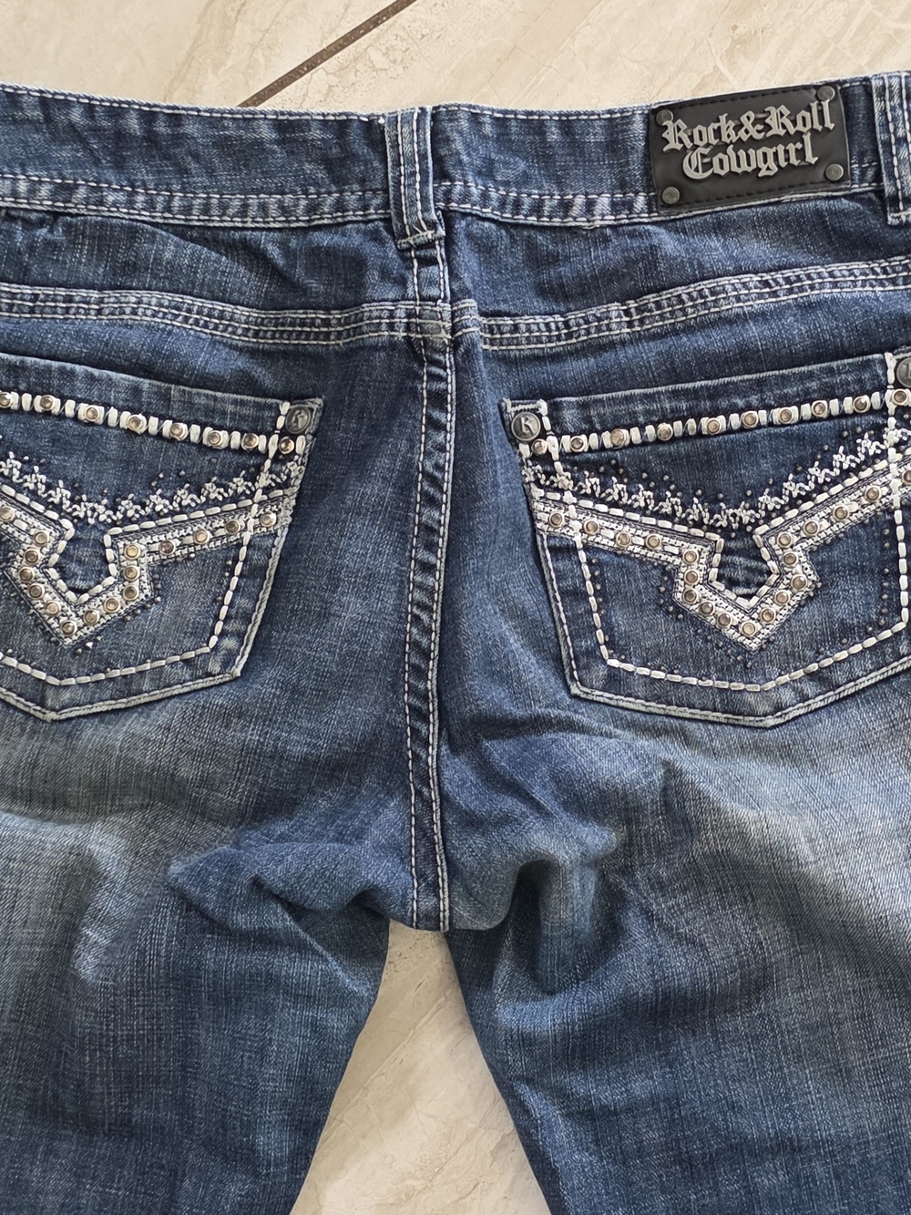 Rock & Roll Cowgirl Womens Embellished Dark Blue Jeans